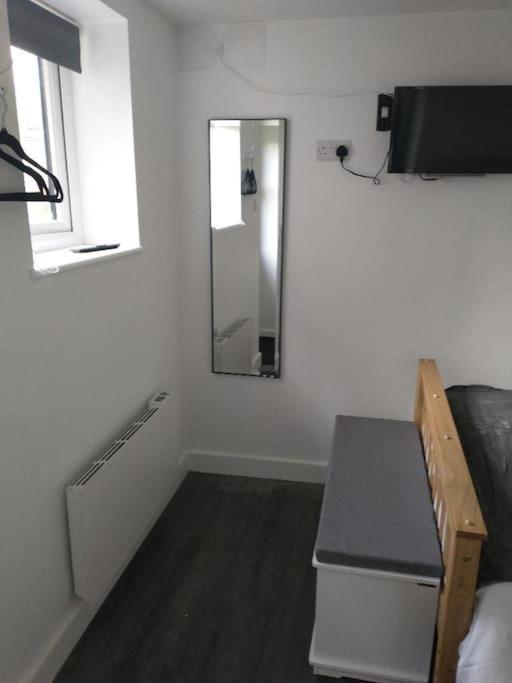 Cosy Garden Studio Room Minimum Two Night Booking Hove Buitenkant foto